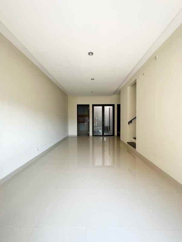 dijual rumah setu