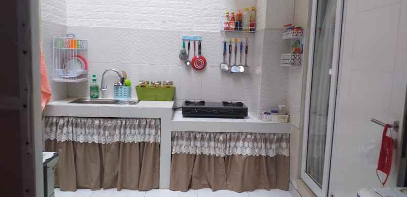 dijual rumah siap huni di raffles hills