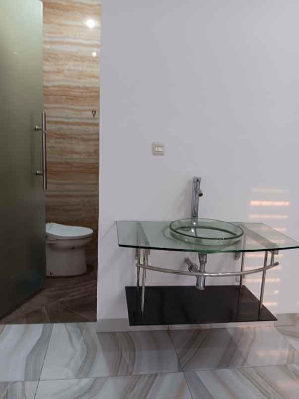 dijual rumah siaphuni di puri indah jakarta barat