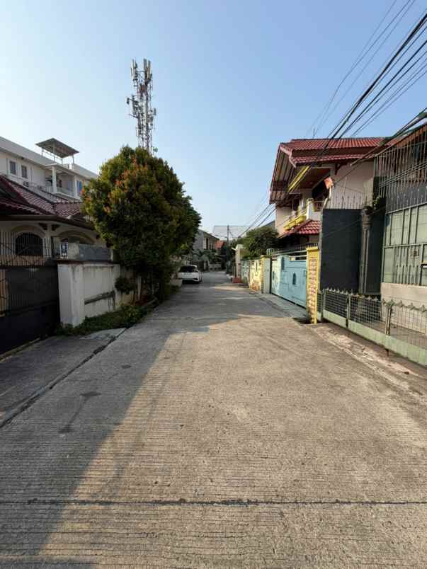 dijual rumah srengseng kembangan