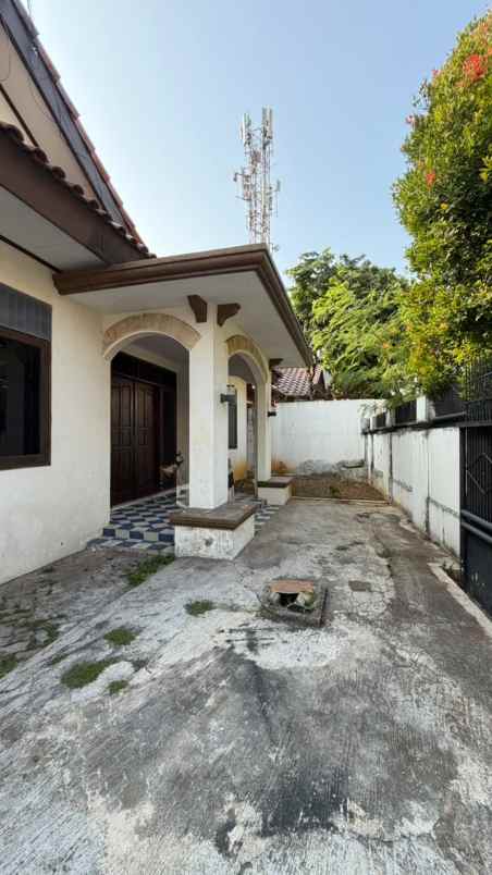 dijual rumah srengseng kembangan