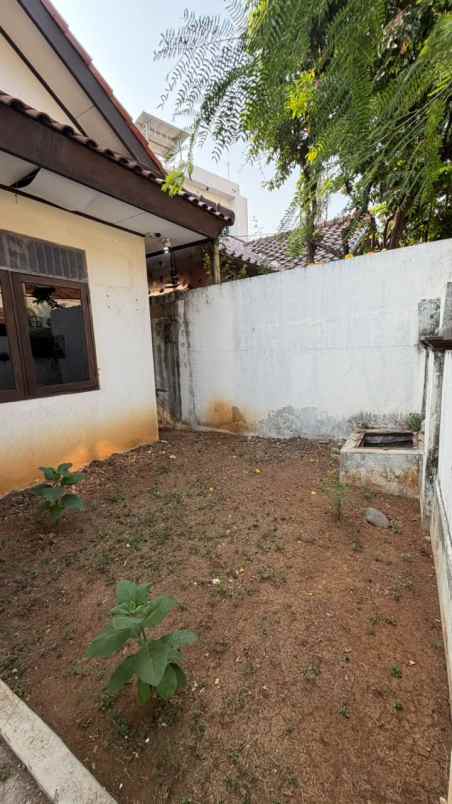 dijual rumah srengseng kembangan