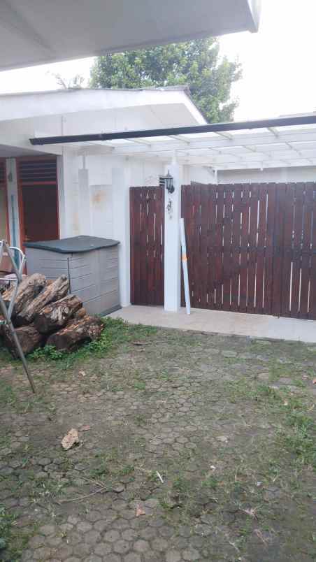 dijual rumah srengseng sawah