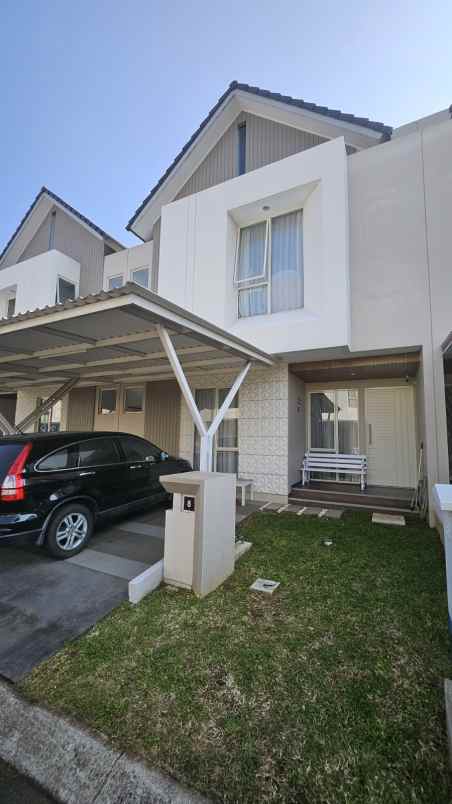 dijual rumah suvarna sutera tangerang