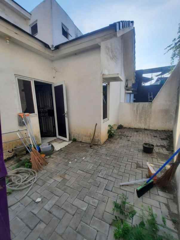 dijual rumah talaga bestari