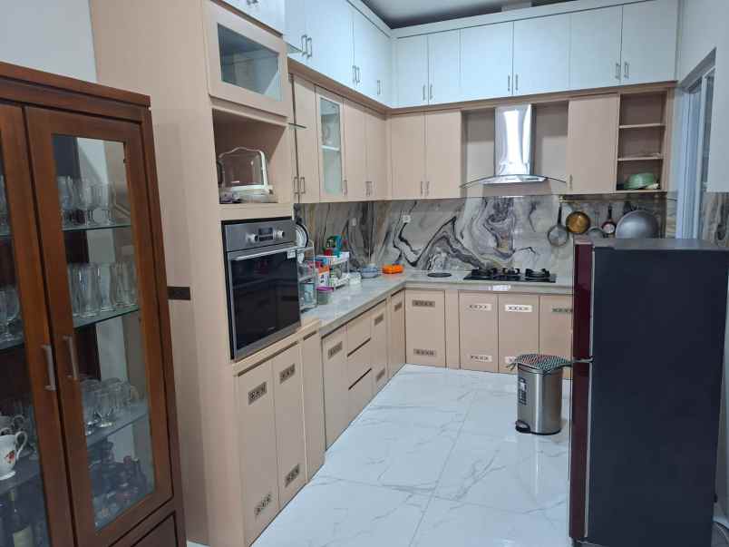 dijual rumah taman cikas galaxy bekasi