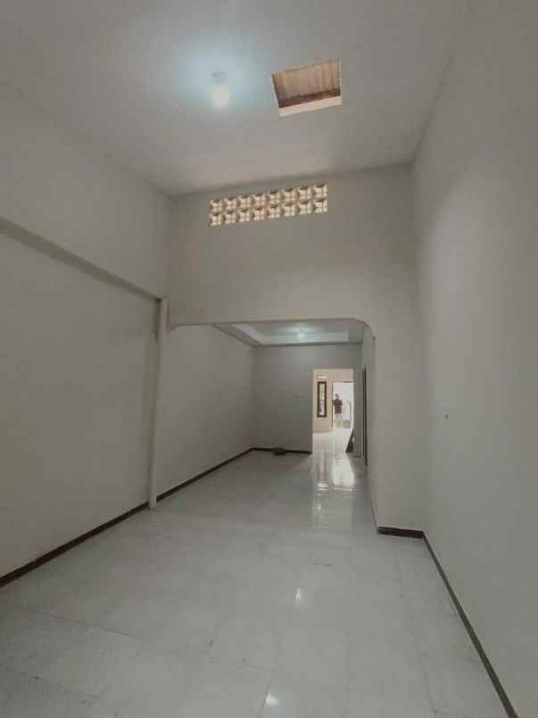 dijual rumah taman harapan baru