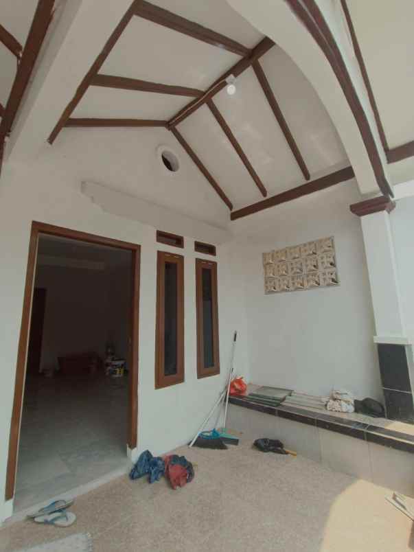 dijual rumah taman harapan baru