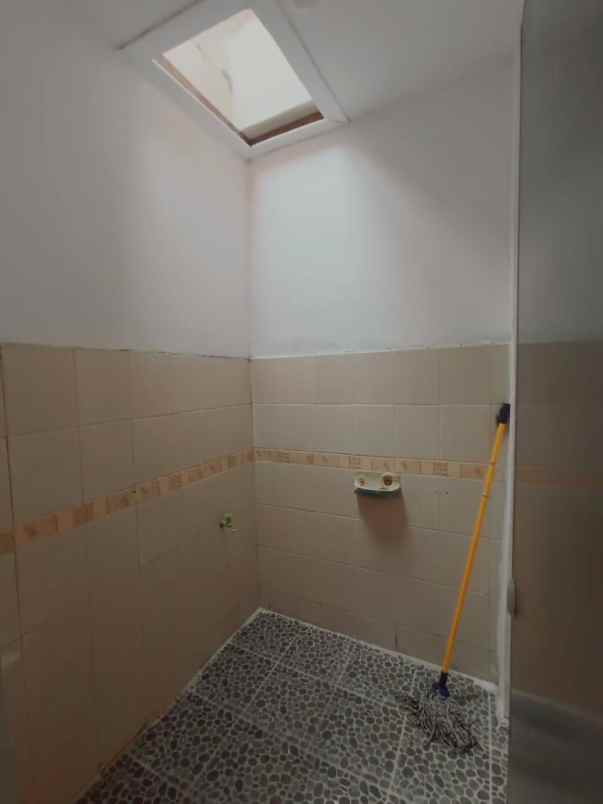 dijual rumah taman harapan baru