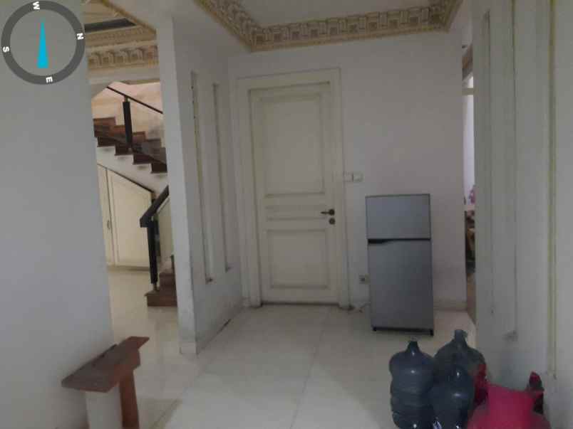 dijual rumah taman palem lestari jakbar