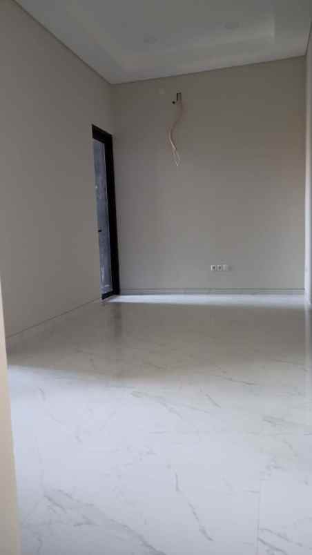 dijual rumah taman puspa raya citraland