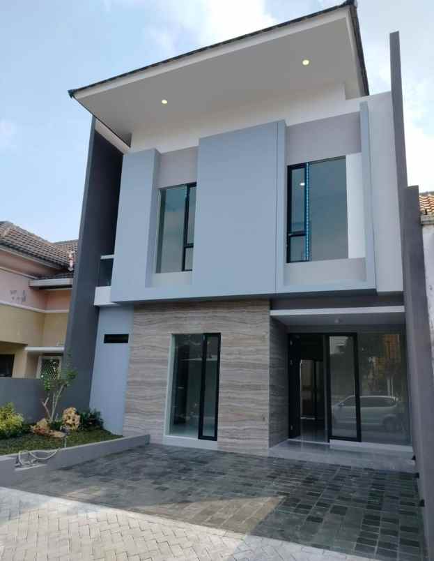 dijual rumah taman puspa raya citraland