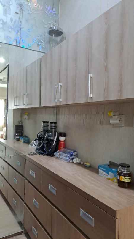 dijual rumah tamansari jakarta barat