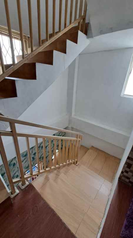 dijual rumah tamansari jakarta barat