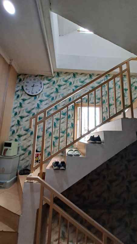 dijual rumah tamansari jakarta barat