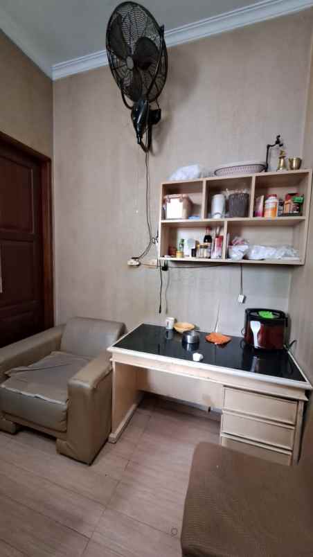 dijual rumah tamansari jakarta barat