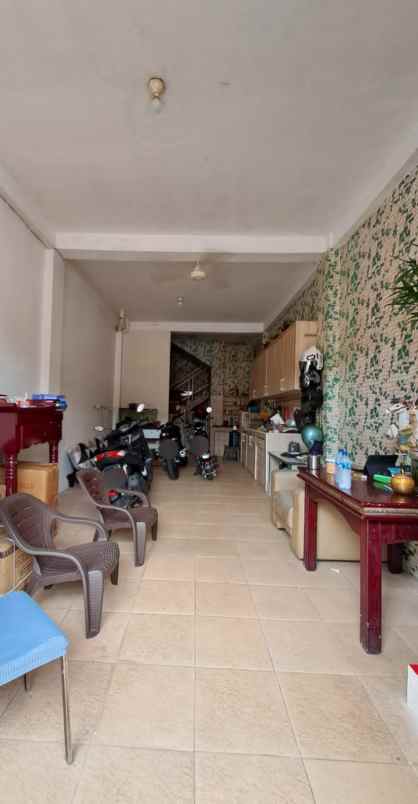 dijual rumah tamansari jakarta barat