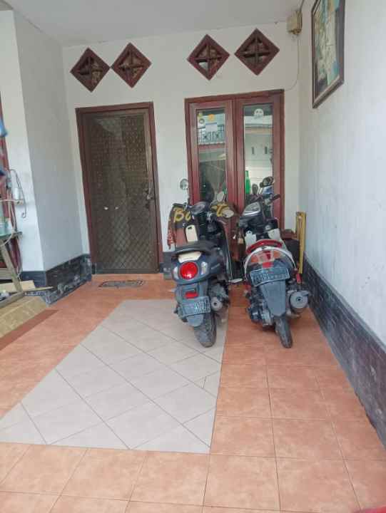 dijual rumah tambak rejo