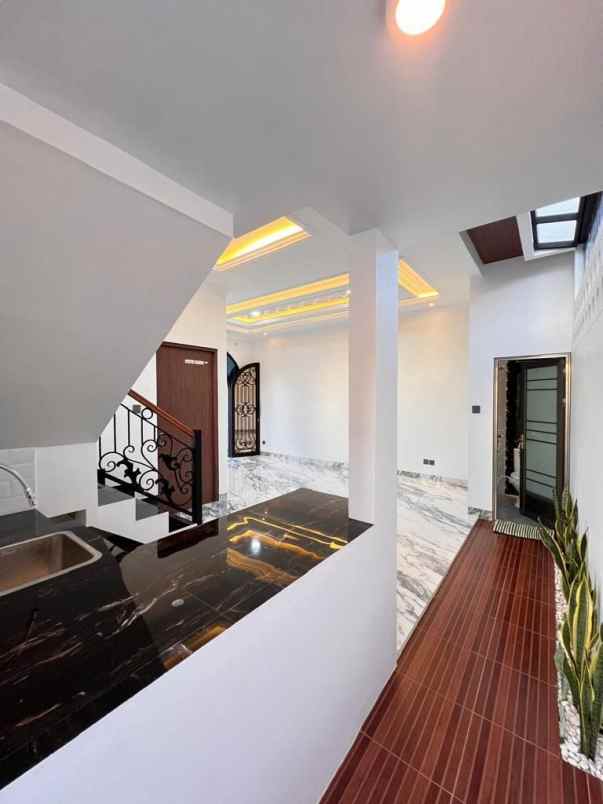 dijual rumah tanah baru