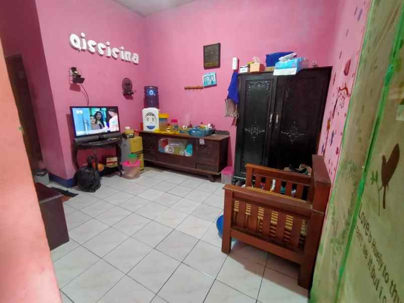 dijual rumah tanah luas di daerah kunciran