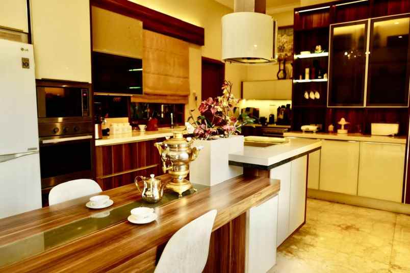 dijual rumah tanjung barat jagakarsa