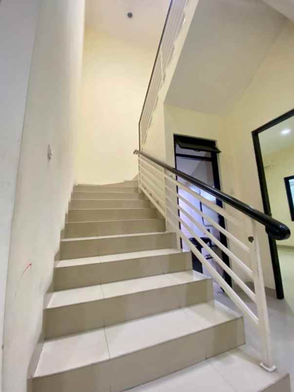 dijual rumah the gading residence