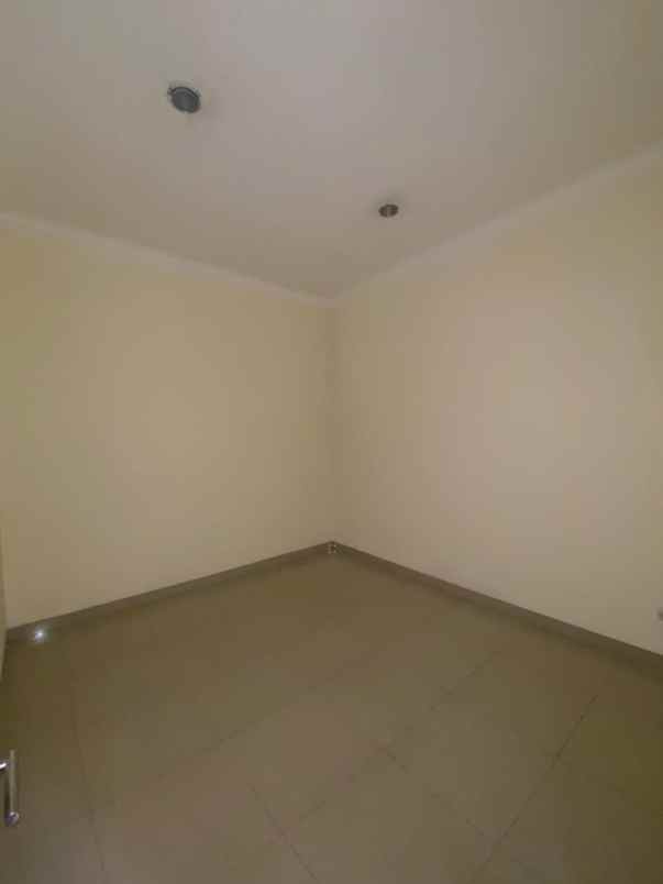 dijual rumah the gading residence