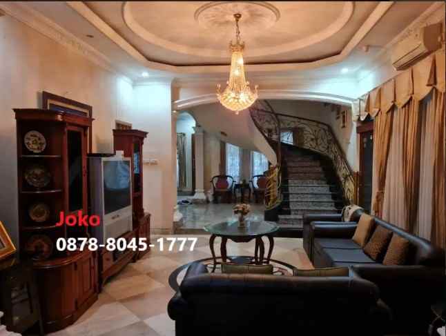 dijual rumah tip top