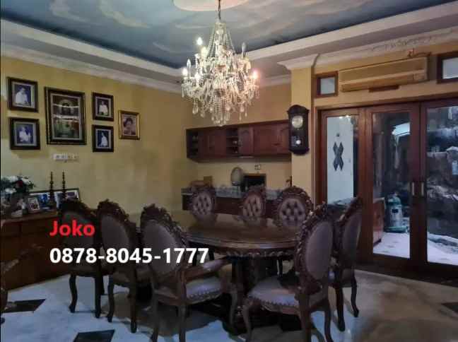 dijual rumah tip top