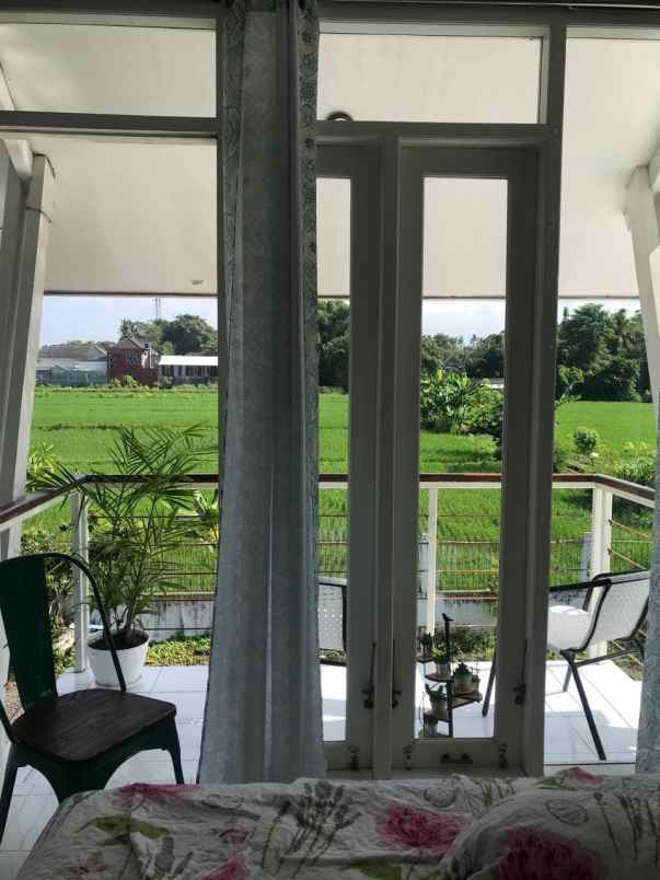 dijual rumah tiyasan