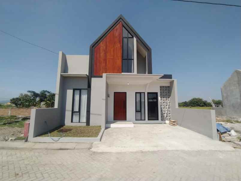 dijual rumah trunuh klaten selatan