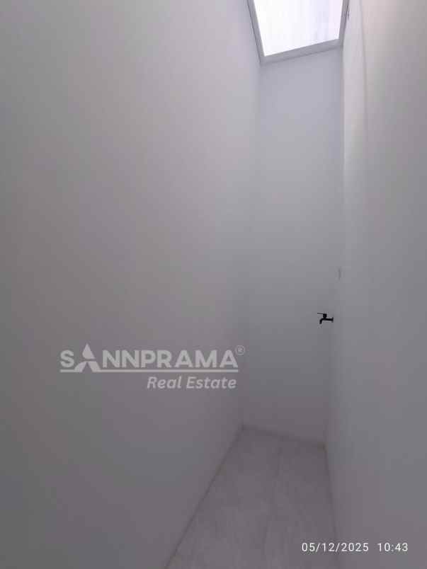 dijual rumah tugu