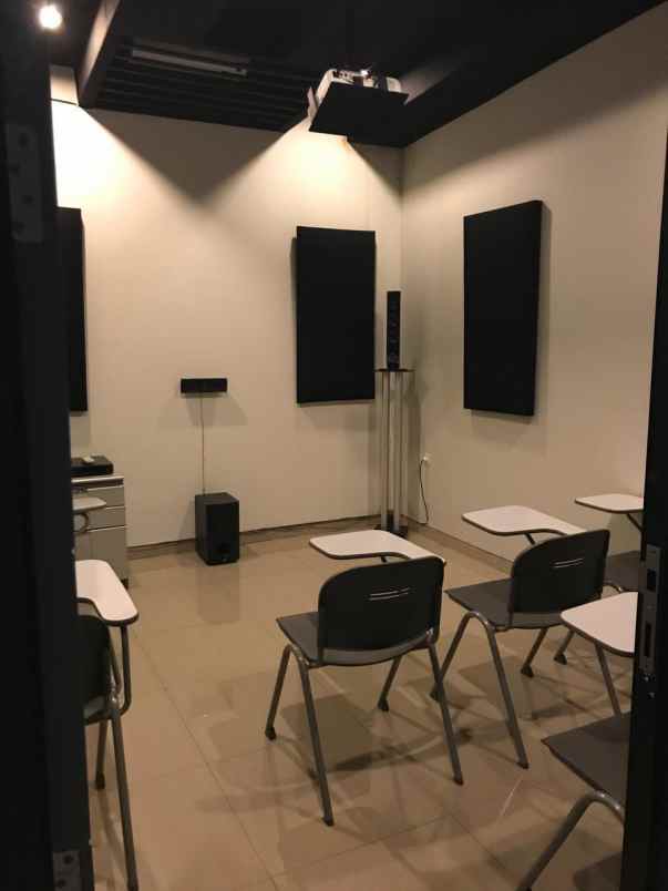 dijual rumah usaha citraland surabaya