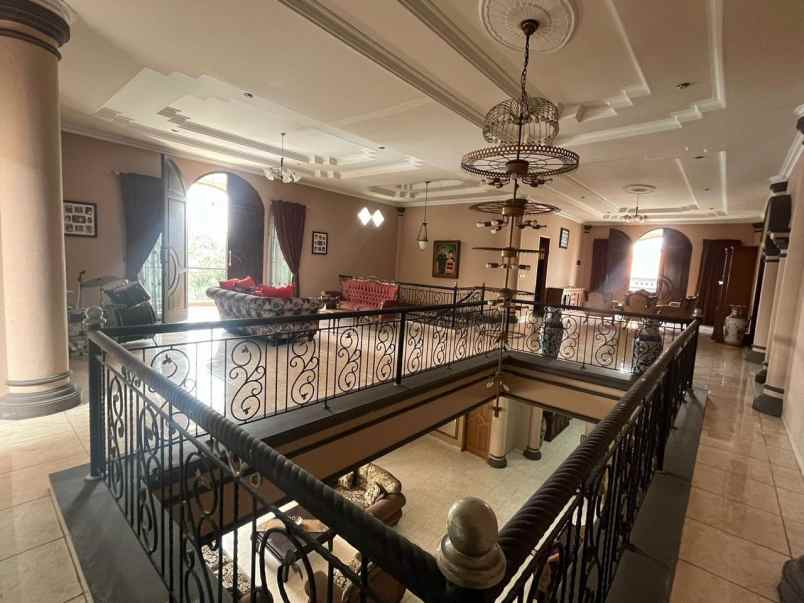 dijual rumah utan kayu selatan