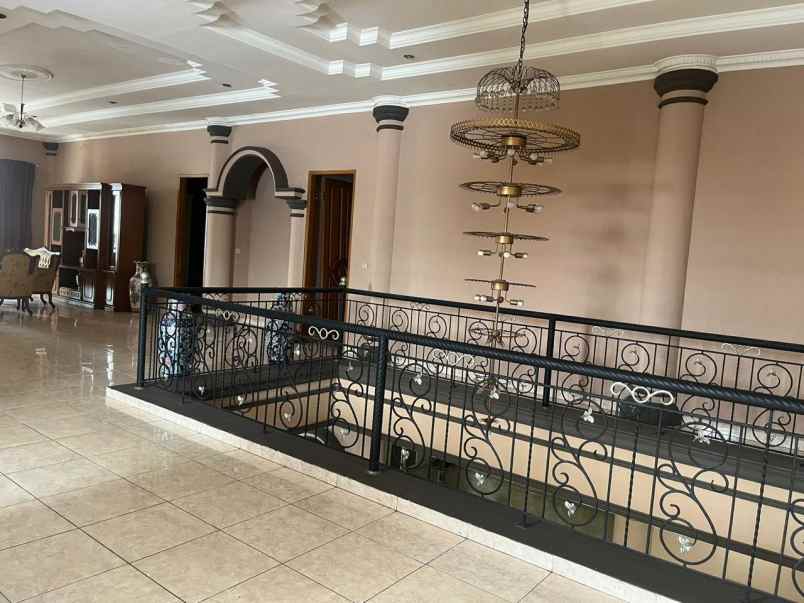 dijual rumah utan kayu selatan