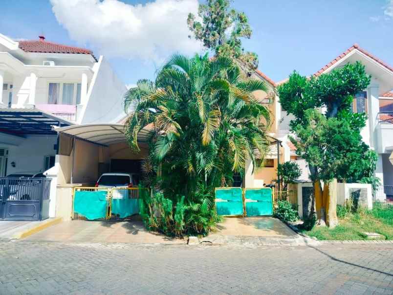 dijual rumah vila valencia sambikerep