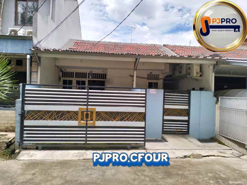 dijual rumah villa indah permai