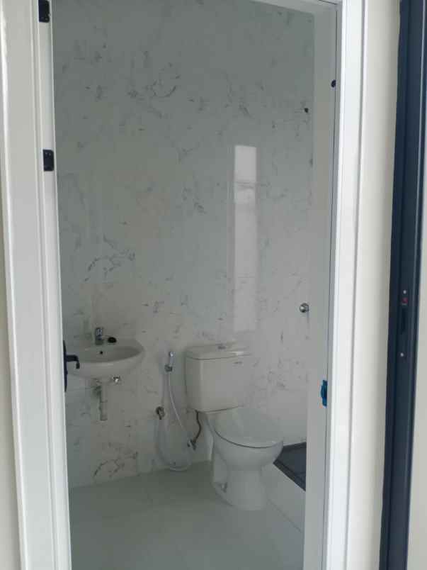 dijual rumah villa kaliudan indah