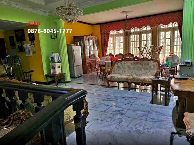 dijual rumah villa pejaten mas