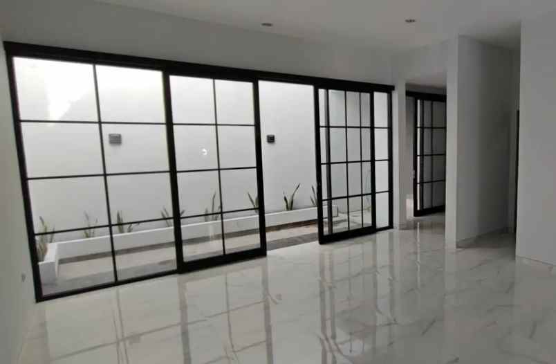 dijual rumah villa sentra raya citraland