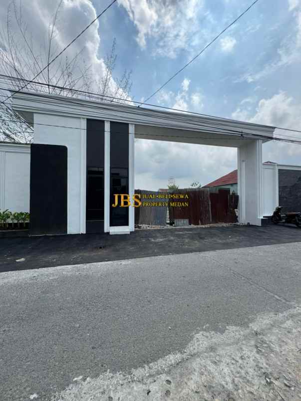 dijual rumah wellington haus jalan