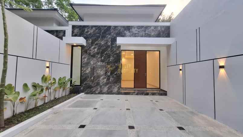 dijual rumah widodomartani kec ngemplak