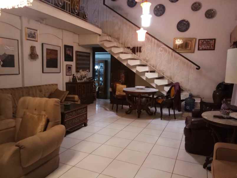 dijual rumah wijaya