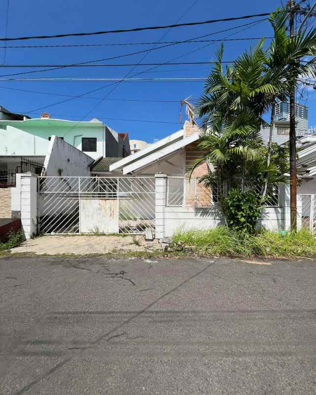 dijual rumah wisma permai
