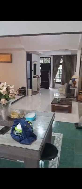 dijual rumah wisma tengger