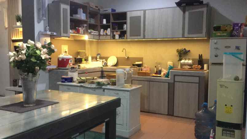 dijual rumah wisma tengger