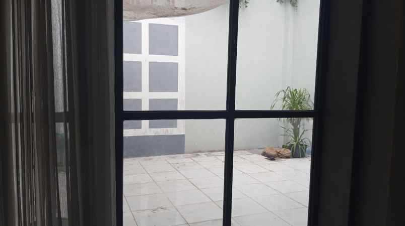 dijual rumah wisma tengger