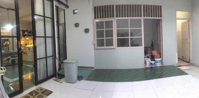 dijual rumah wisma tengger