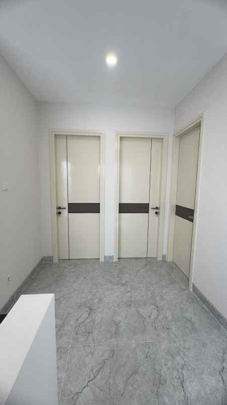 dijual rumah woodland