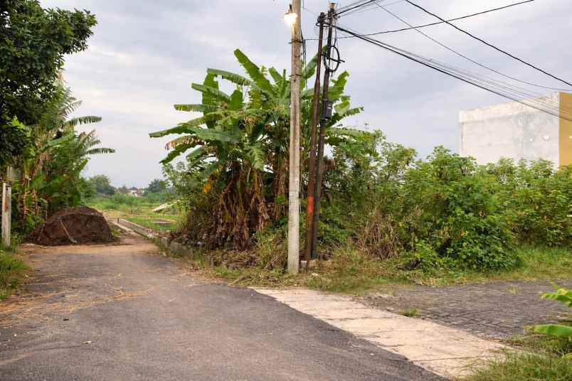 dijual tanah baturetno